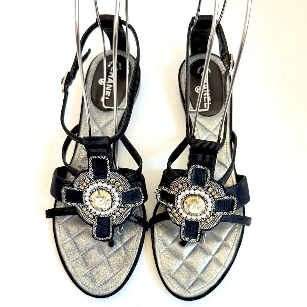 Chanel Black Metallic Grey Pearl stone embellished gladiator flat sandals EU38.5
